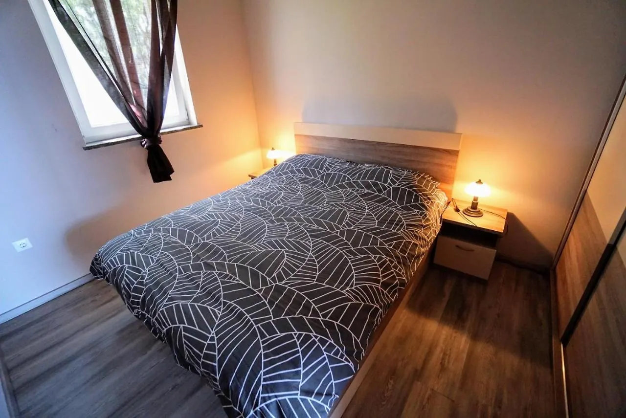 Apartments Kristijana Crveni Vrh 3*,  Croácia
